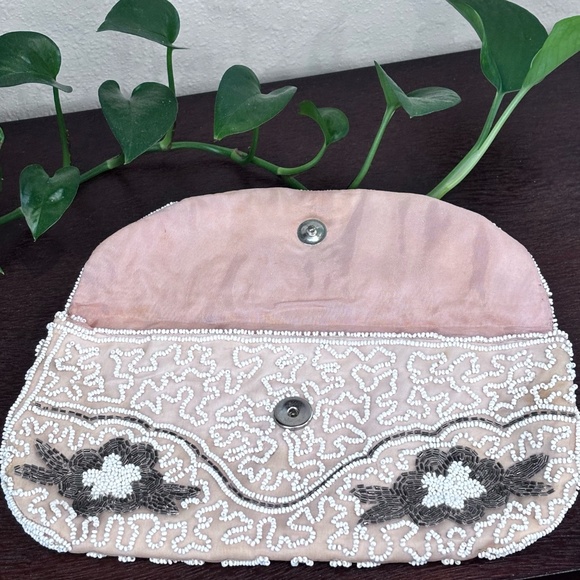 Walborg Vintage Women's Clutch Handbeaded Small Inside Pocket Snap Closure - Picture 4 of 16